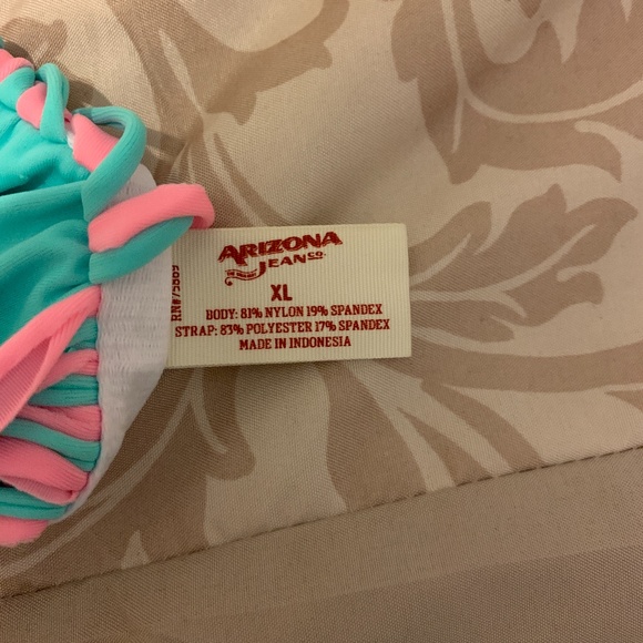 Swim - Picture 3 of 3